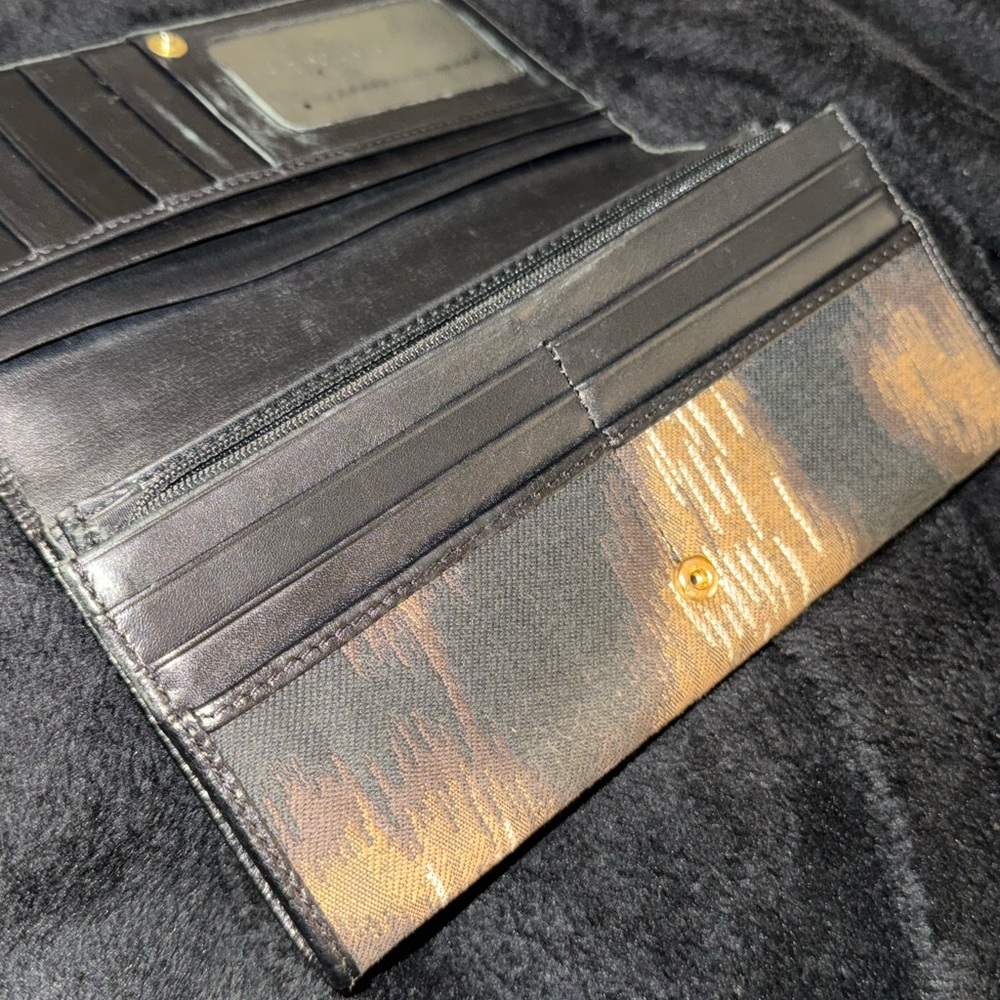 Vivienne Westwood Black and Gold Wallet with Distinctive Patina - Picture 9 of 10